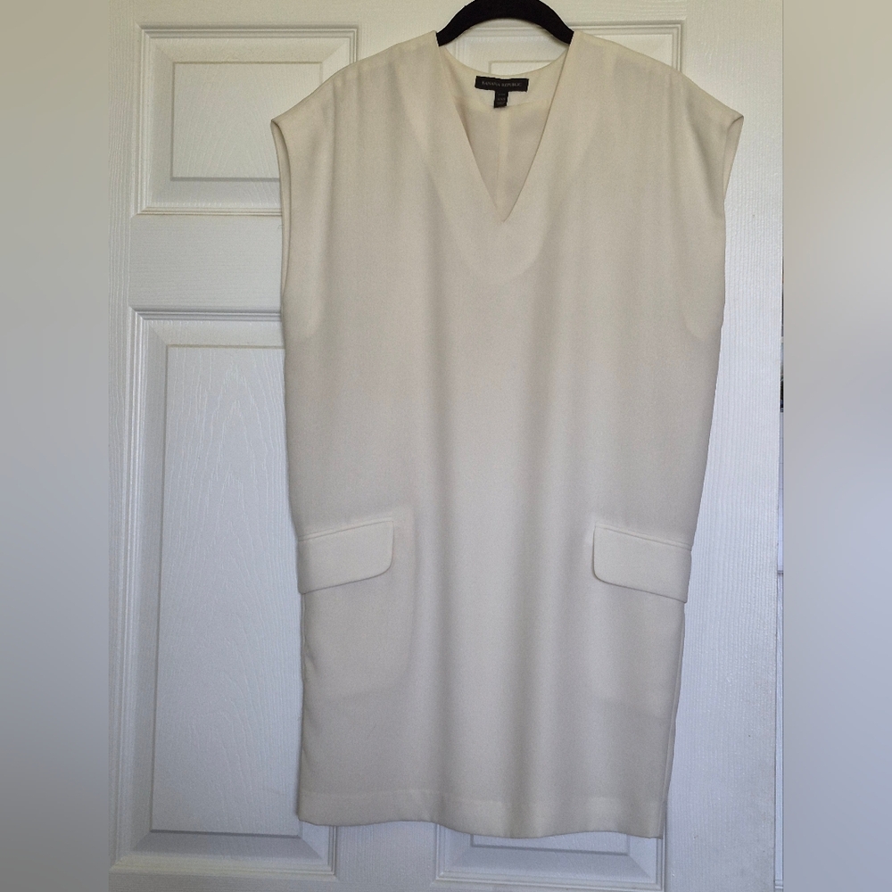 Banana Republic Cream V-Neck Shift Dress